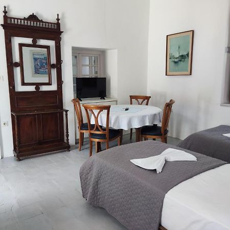 Achilleas Apartment هيدرا المظهر الخارجي الصورة
